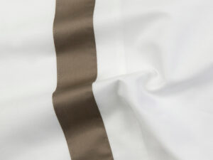 Dommelin Dekbedovertrek Listra 100% Katoen Satijn - Wit/Nootmuskaat | 140x200/220 cm + 1 kussensloop